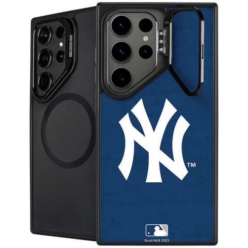 MLB New York Yankees - Solid Distressed Galaxy S25 Ultra Kickstand Case